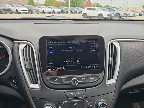 Used 2022 Chevrolet Malibu LS FWD image 15