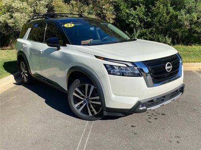 Used 2023 Nissan Pathfinder Platinum