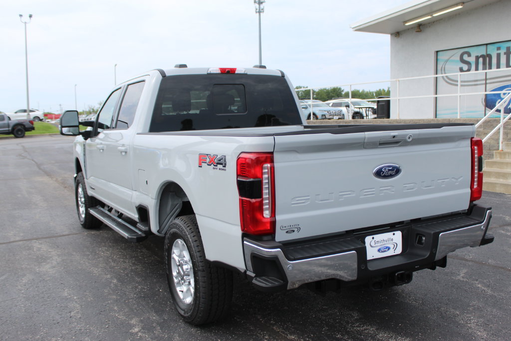 New 2026 Ford F250 XLT w/ XLT Premium Package AWD/4WD image 3