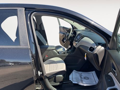 Used 2023 Chevrolet Equinox LS w/ LS Convenience Package image 15