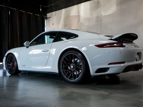 Used 2018 Porsche 911 GT3 RS image 50