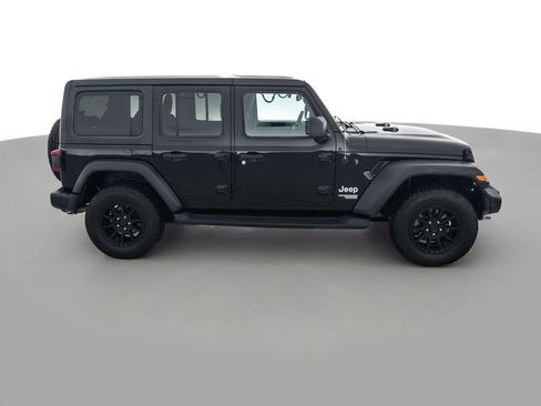 Used 2018 Jeep Wrangler Unlimited Sport S image 4