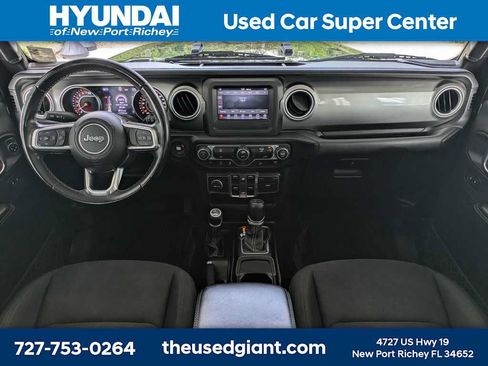 Used 2021 Jeep Wrangler Unlimited Sahara AWD/4WD image 17