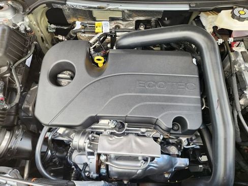New 2026 Chevrolet Equinox LT w/ Safety and Technology Package FWD image 20