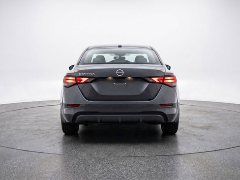 Used 2025 Nissan Sentra SV image 7