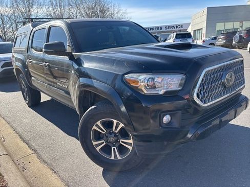 Used 2019 Toyota Tacoma TRD Sport w/ TRD Premium Sport Package image 1