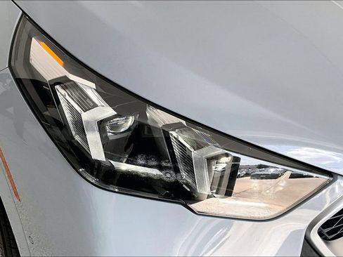 Used 2025 BMW X2 xDrive28i AWD/4WD image 34