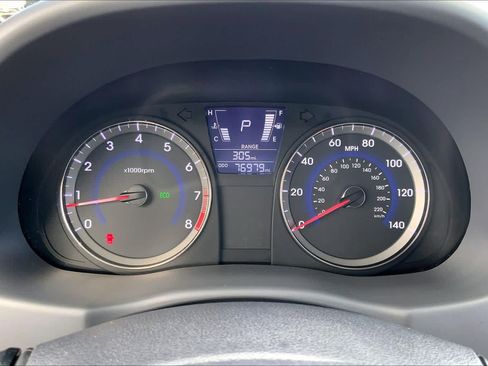 Used 2014 Hyundai Accent GLS FWD image 25