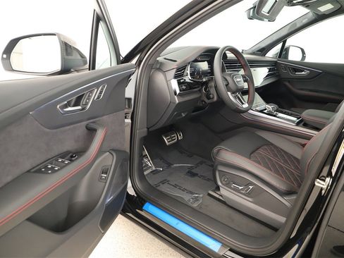 New 2026 Audi SQ7 Prestige image 14