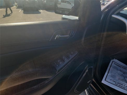 Used 2018 GMC Yukon SLE RWD image 12