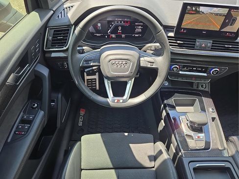 Used 2022 Audi SQ5 Premium Plus w/ Premium Plus Package AWD/4WD image 9