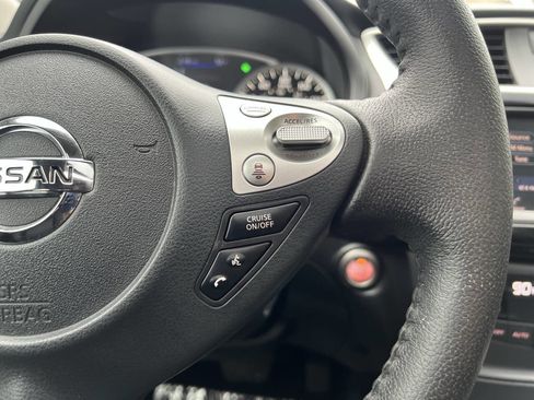 Used 2019 Nissan Sentra SV w/ Special Edition Package image 18