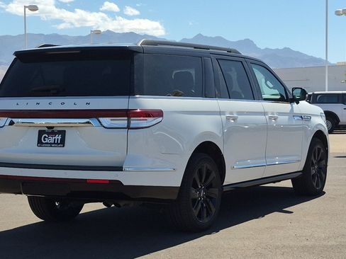 Used 2023 Lincoln Navigator L Black Label AWD/4WD image 3