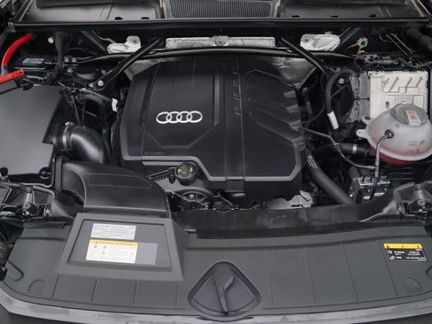 Used 2023 Audi Q5 2.0T Premium w/ Convenience Package image 13