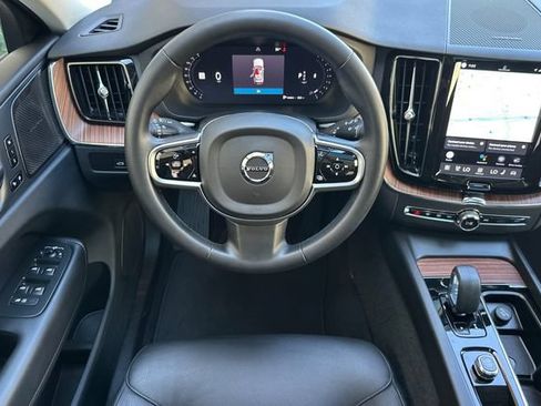 Used 2023 Volvo XC60 B5 Plus w/ Climate Package AWD/4WD image 13