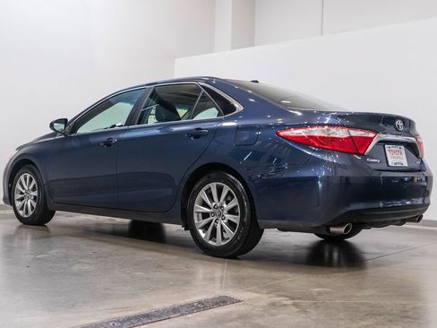 Used 2016 Toyota Camry XLE FWD image 7