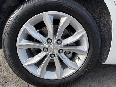 Certified 2024 Chevrolet Malibu LT image 11