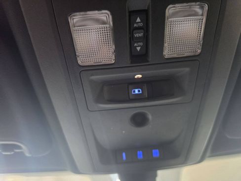 Used 2021 RAM 1500 Warlock AWD/4WD image 44