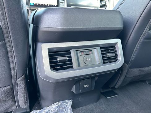 New 2025 Ford F250 Lariat image 37