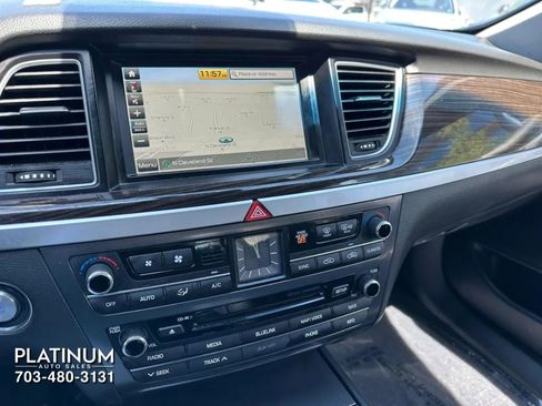 Used 2017 Genesis G80 3.8 RWD image 11