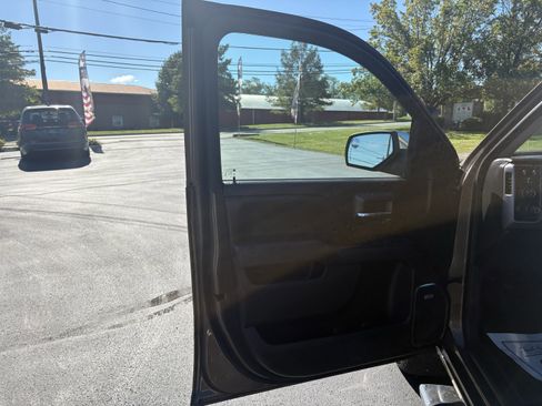 Used 2015 GMC Sierra 1500 SLT image 9