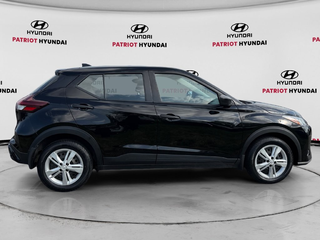 Used 2024 Nissan Kicks S FWD image 2