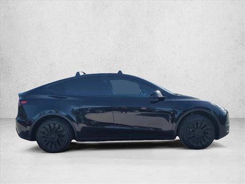 Used 2023 Tesla Model Y Long Range AWD/4WD image 4