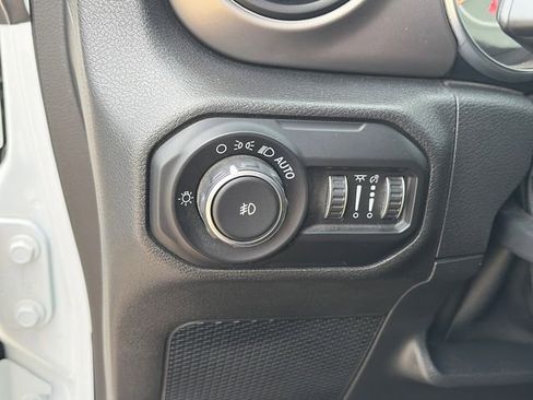 Used 2020 Jeep Wrangler Sport AWD/4WD image 15