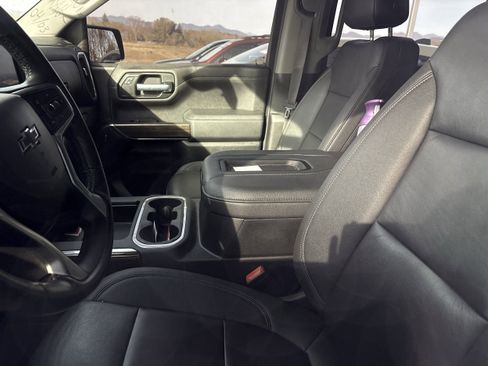 Used 2021 Chevrolet Silverado 1500 LT Trail Boss w/ Convenience Package II AWD/4WD image 7