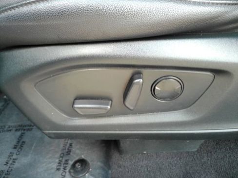 Used 2023 Ford Explorer Limited w/ Limited Technology Package RWD image 17