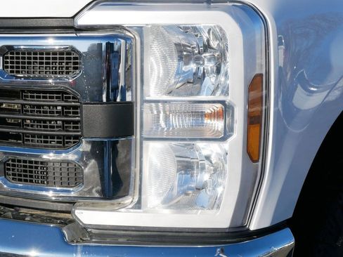 Certified 2024 Ford F350 XLT w/ FX4 Off-Road Package image 5