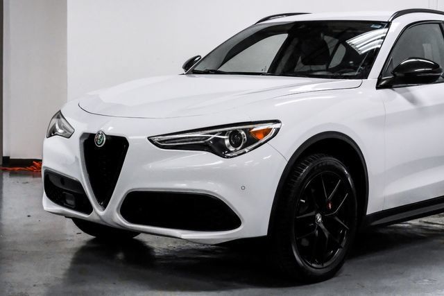 Used 2019 Alfa Romeo Stelvio w/ Nero Edizione RWD image 9