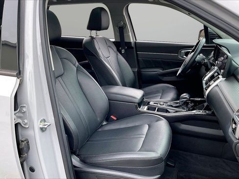 Used 2023 Kia Sorento SX image 25