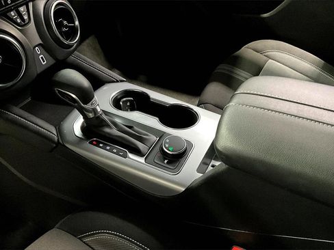 Used 2024 Chevrolet Blazer LT image 18