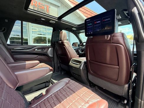 Used 2023 Cadillac Escalade V AWD/4WD image 44