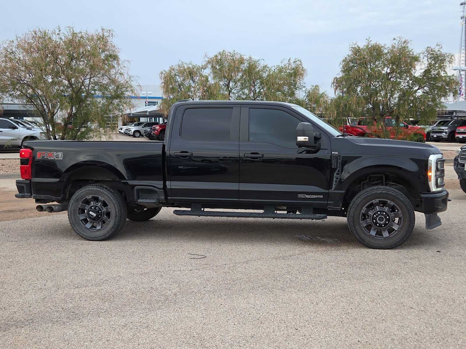 Used 2024 Ford F250 XL w/ STX Appearance Package AWD/4WD image 9