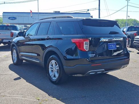 Certified 2023 Ford Explorer XLT w/ Equipment Group 202A AWD/4WD image 5