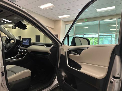 Certified 2023 Toyota RAV4 XLE Premium AWD/4WD image 40
