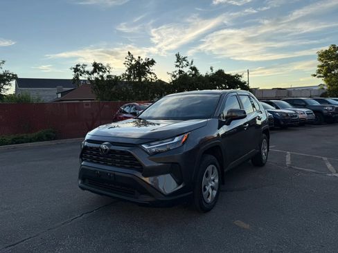 Used 2025 Toyota RAV4 LE AWD/4WD image 1
