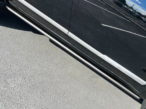 Used 2024 Chevrolet Silverado 2500 High Country w/ High Country Premium Package image 19