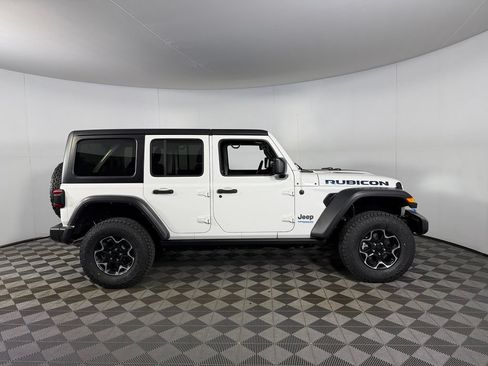 Used 2022 Jeep Wrangler Unlimited Rubicon 4xe w/ Cold Weather Group AWD/4WD image 5