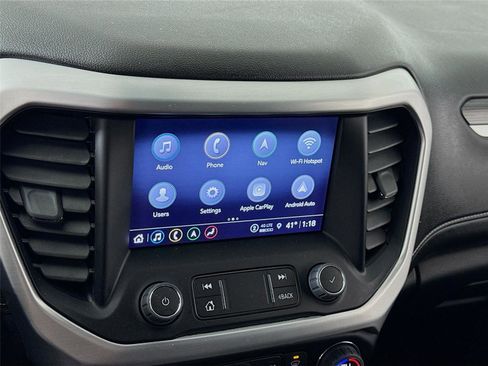 Used 2023 GMC Acadia SLT w/ Technology Package image 9