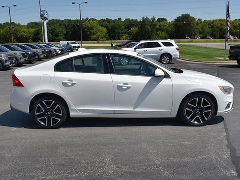 Used 2018 Volvo S60 T5 Dynamic AWD/4WD image 13