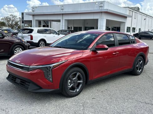 New 2026 Kia K4 LXS image 8