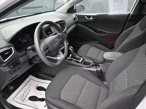 Used 2018 Hyundai Ioniq Blue image 21