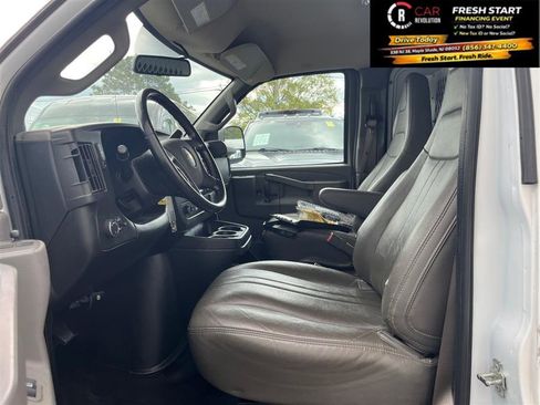 Used 2023 Chevrolet Express 3500 w/ Driver Convenience Package image 7