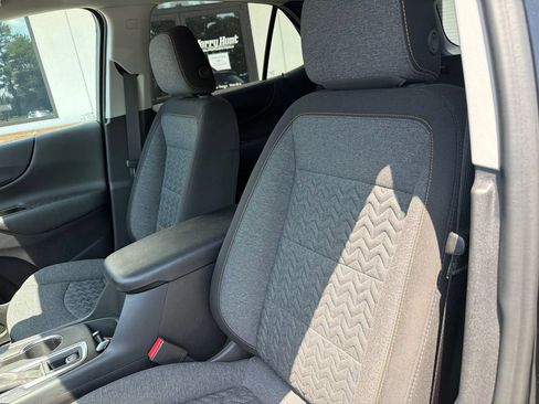 Used 2024 Chevrolet Equinox LT w/ LPO, Floor Liner Package FWD image 3
