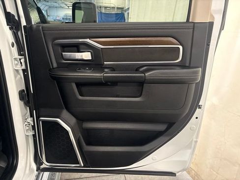 Used 2023 RAM 2500 Laramie AWD/4WD image 47