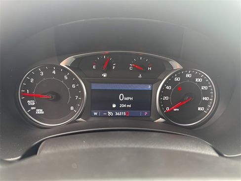 Used 2024 GMC Terrain SLT image 16