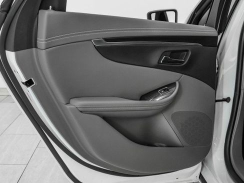 Used 2018 Chevrolet Impala LT image 40